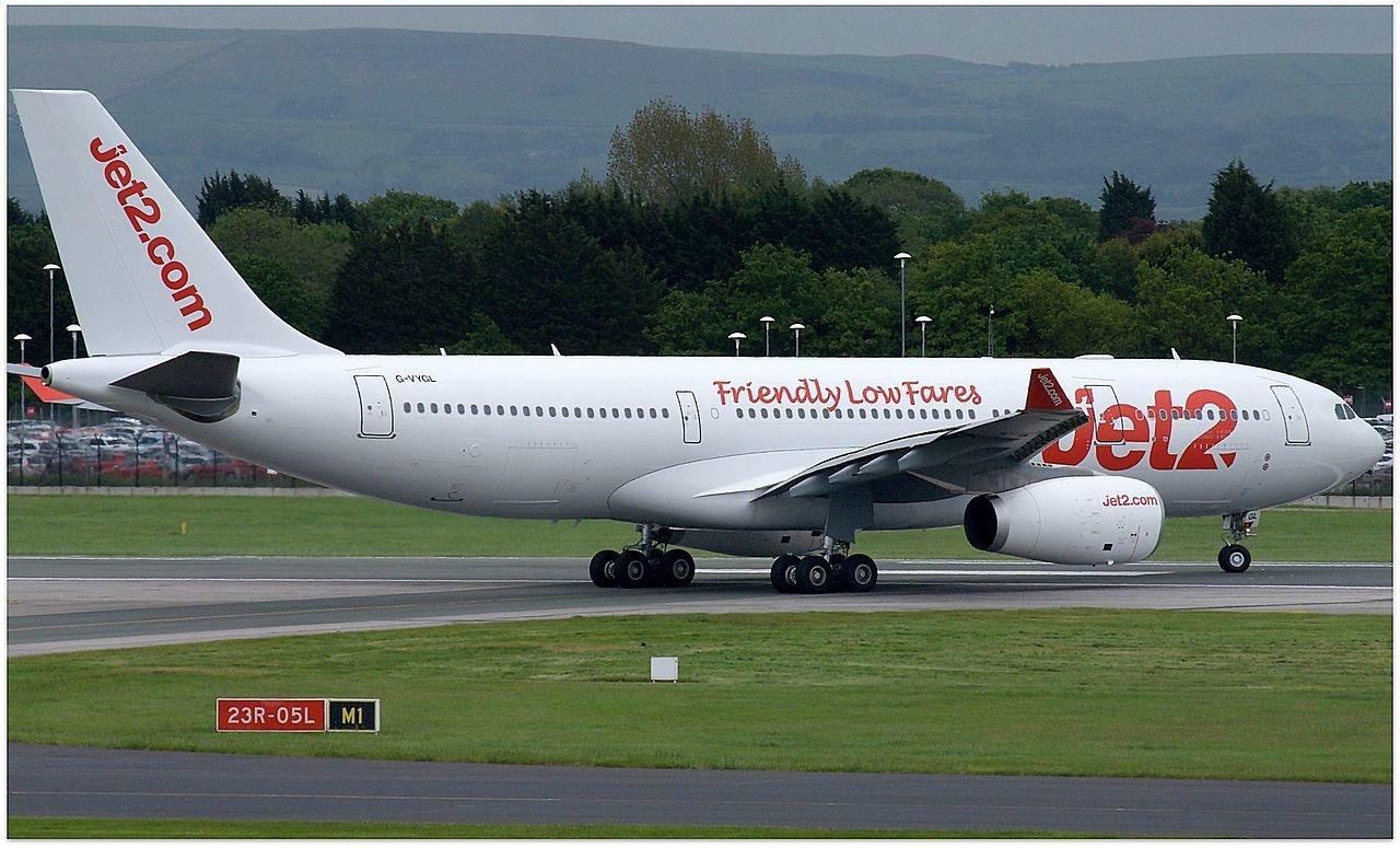 commons.wikimedia.org a jet2 plane